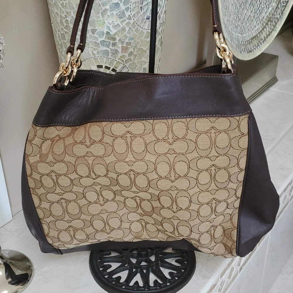 🤎🤎 COACH Lexy Signature Shoulder Bag & Matching Wristlet Wallet 🤎🤎